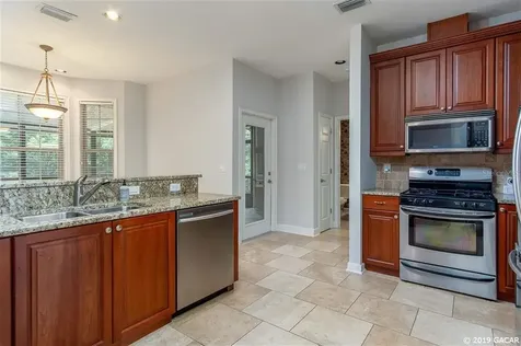 10709 NW 67th Way Alachua FL 32615
