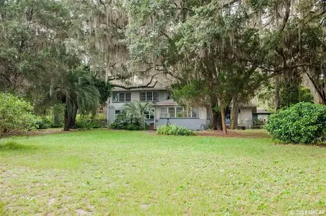 106 E Cowpen Lake Point Road Hawthorne FL 32640