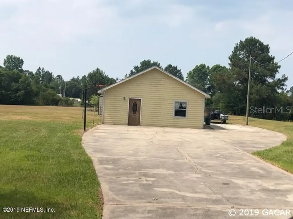 7290 SW County Road 225 Starke FL 32091
