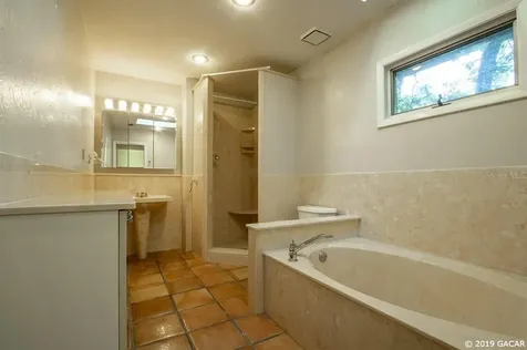 6405 NW 16th Place Gainesville FL 32605