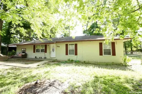 109 NW 6th Street Chiefland FL 32626