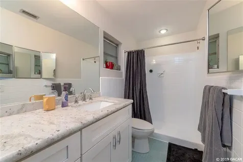 405 SE 8th Street Gainesville FL 32601