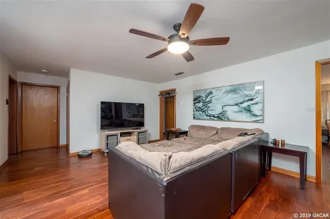 405 SE 8th Street Gainesville FL 32601