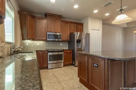 8141 NW 52nd Street Gainesville FL 32653