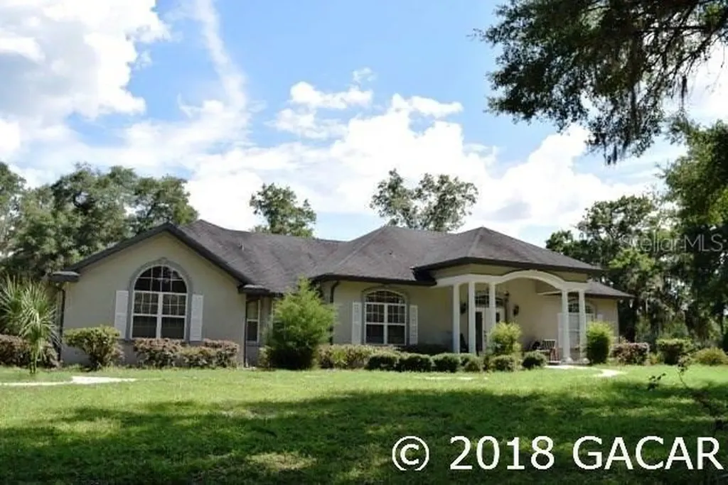 23424 SE Highway 19 Old Town FL 32680