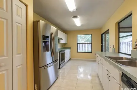 2438 NW 52nd Avenue Gainesville FL 32605