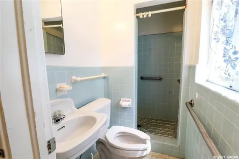 1319 NW 25th Terrace Gainesville FL 32605