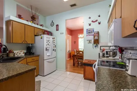 10 NE Ishie Avenue Bronson FL 32621