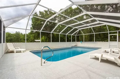 10 NE Ishie Avenue Bronson FL 32621