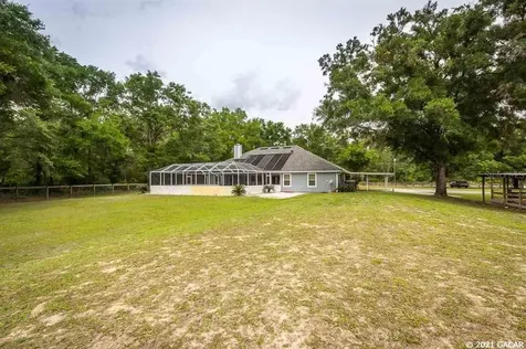10 NE Ishie Avenue Bronson FL 32621