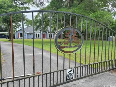 10 NE Ishie Avenue Bronson FL 32621