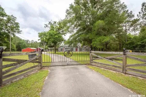 10 NE Ishie Avenue Bronson FL 32621