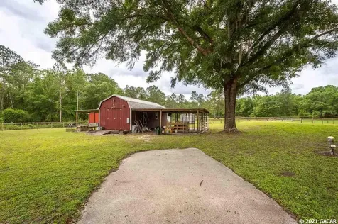 10 NE Ishie Avenue Bronson FL 32621