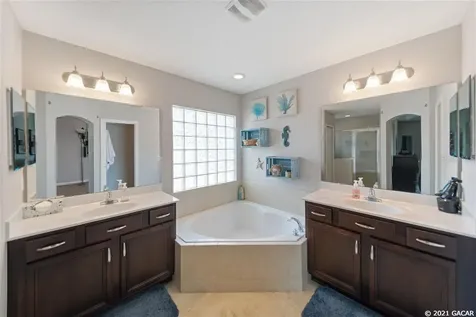 8215 NW 53rd Street Gainesville FL 32653