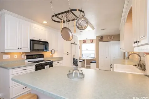 2725 NW 47th Avenue Gainesville FL 32605