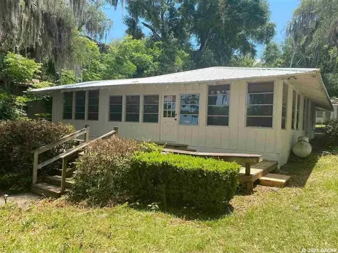 144 Lake Winnott Road Hawthorne FL 32640