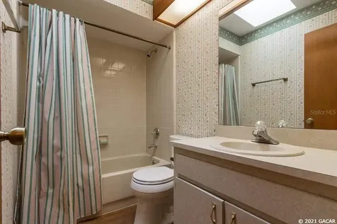 4725 NW 37th Place Gainesville FL 32606