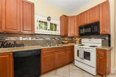 16653 SW 134th Avenue Archer FL 32618