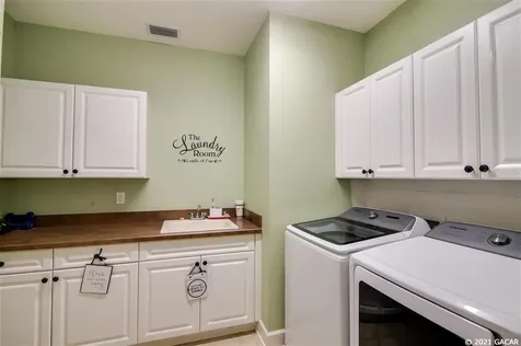 11234 NW 18th Road Gainesville FL 32606