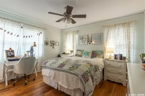 2728 SW 4 Place Gainesville FL 32607