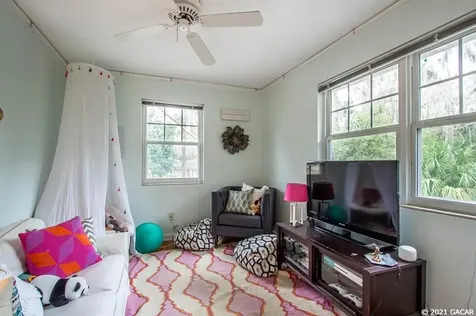 2728 SW 4 Place Gainesville FL 32607