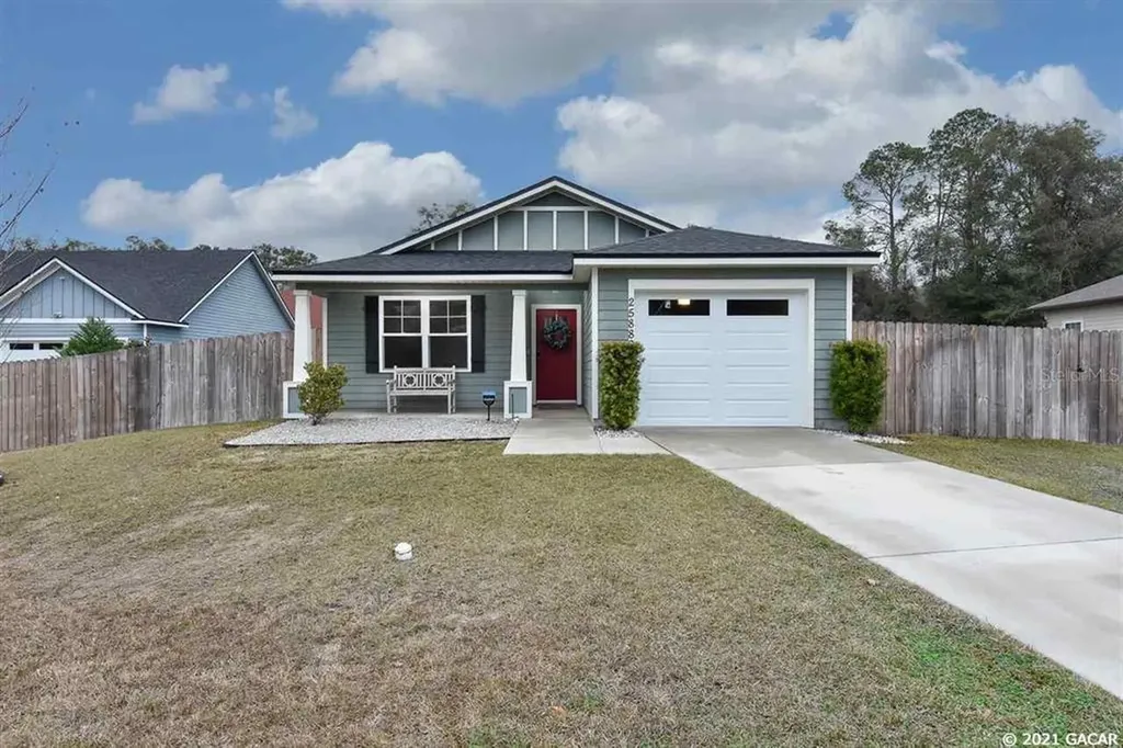 25880 NW 4th Lane Newberry FL 32669