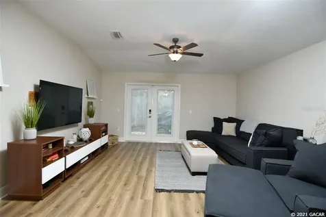 25880 NW 4th Lane Newberry FL 32669