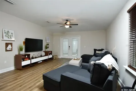 25880 NW 4th Lane Newberry FL 32669