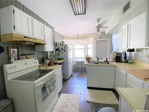 1040 SW 11th Terrace Gainesville FL 32601