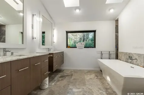 2261 NW 24th Avenue Gainesville FL 32605