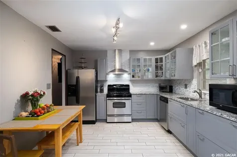 5201 NW 4th Place Gainesville FL 32607