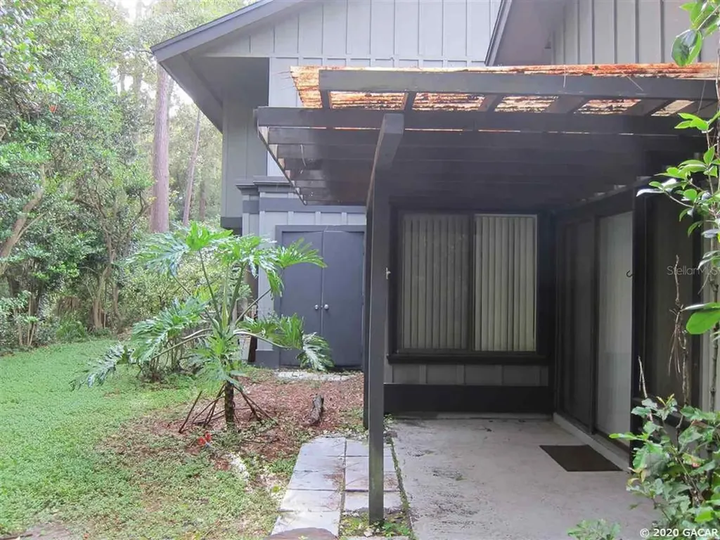 2498 Forest Way Gainesville FL 32605