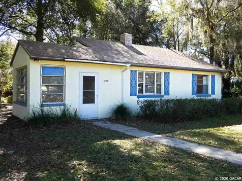 1049 NE 10th Place Gainesville FL 32601