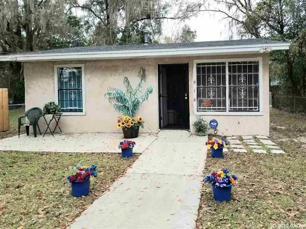 916 NE 19th Street Gainesville FL 32641