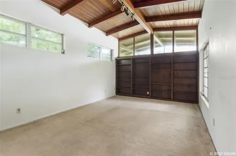 925 NW 40th Terrace Gainesville FL 32605