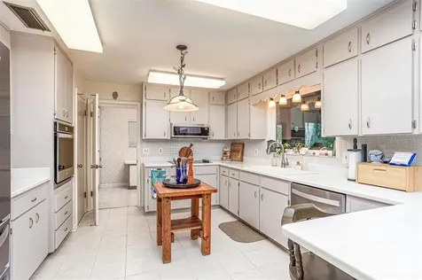 4900 NW 19 Place Gainesville FL 32605