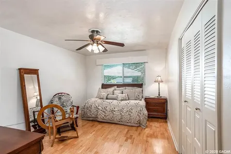 4900 NW 19 Place Gainesville FL 32605