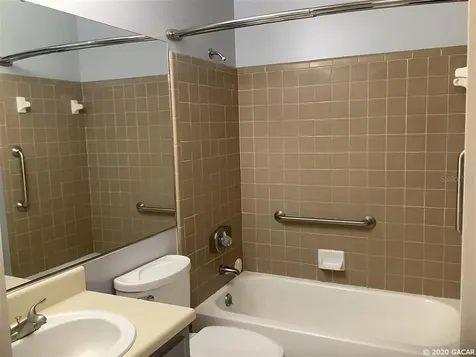 5117 NW 33rd Place Gainesville FL 32606