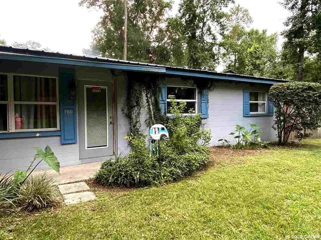 1909 SE 49th Drive Gainesville FL 32641