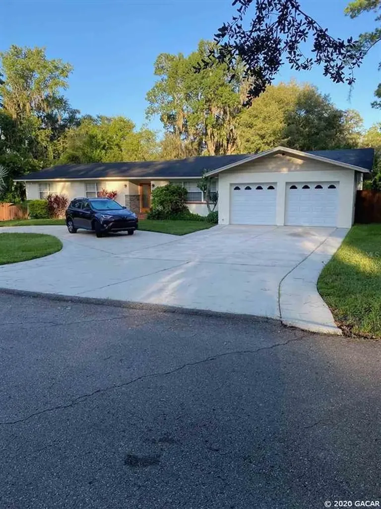 910 NW 37th Terrace Gainesville FL 32605