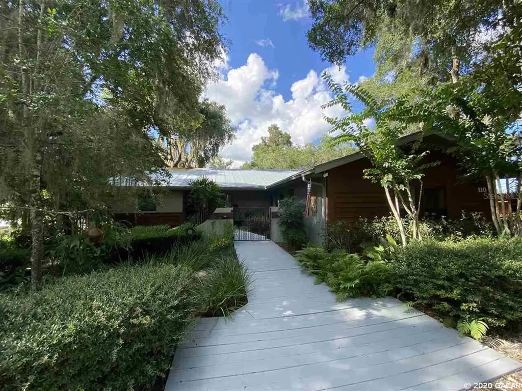 110 Little Orange Lake Drive Hawthorne FL 32640