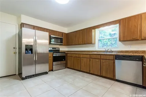 3725 SW 3rd Place Gainesville FL 32607