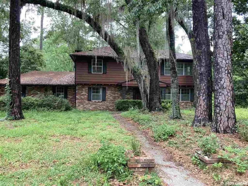 2016 NW 27th Street Gainesville FL 32605