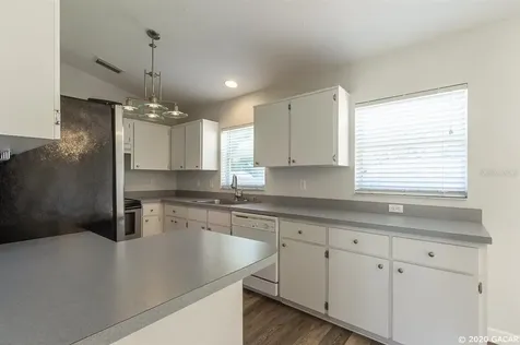 1854 NE 127 Place Anthony FL 32617