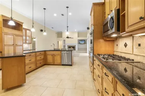 2820 NW 38th Drive Gainesville FL 32605