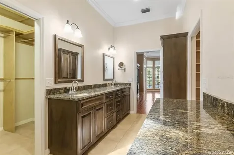 2820 NW 38th Drive Gainesville FL 32605