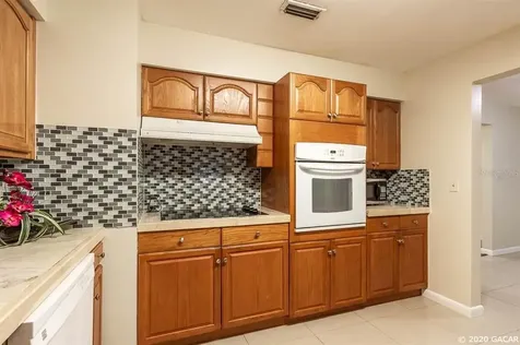 1946 NW 39th Place Gainesville FL 32605