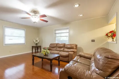 1946 NW 39th Place Gainesville FL 32605