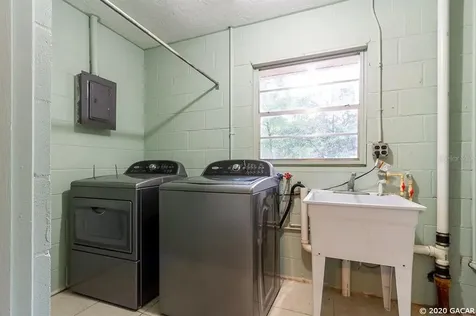 1946 NW 39th Place Gainesville FL 32605
