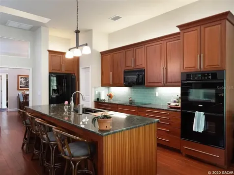 1810 NW 17th Lane Gainesville FL 32605